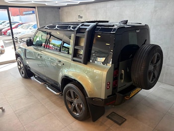 Used Land Rover Defender 110 2023 for sale - 79508995: Photo