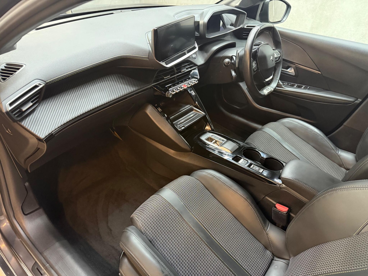 Used Peugeot 208 2023 for sale - 77017166: Photo 50