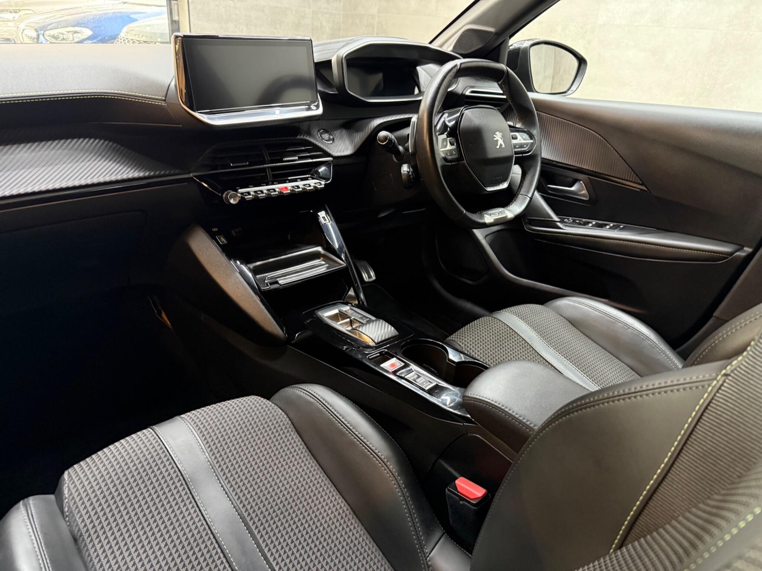 Used Peugeot 208 2023 for sale - 77017166: Photo 9