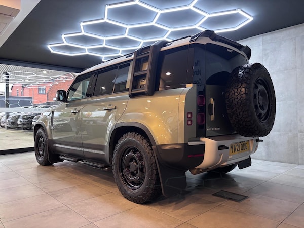 Used Land Rover Defender 110 for sale - 76284293: Photo 10