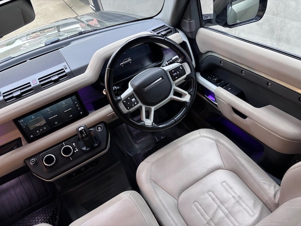 Used Land Rover Defender 110 for sale - 76284293: Photo 14