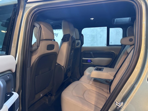 Used Land Rover Defender 110 for sale - 76284293: Photo 19