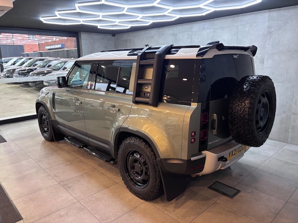 Used Land Rover Defender 110 for sale - 76284293: Photo 3