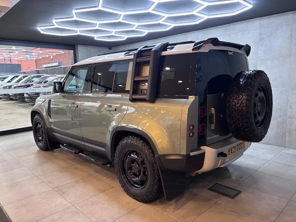 Used Land Rover Defender 110 for sale - 76284293: Photo 5