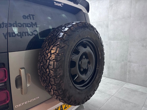 Used Land Rover Defender 110 for sale - 76284293: Photo 61