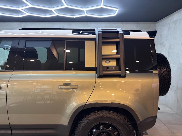 Used Land Rover Defender 110 for sale - 76284293: Photo 62