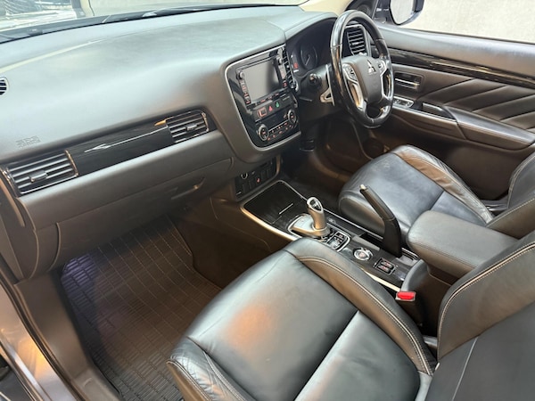 Used Mitsubishi Outlander 2016 for sale - 76317775: Photo 15