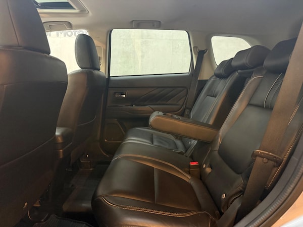 Used Mitsubishi Outlander 2016 for sale - 76317775: Photo 22