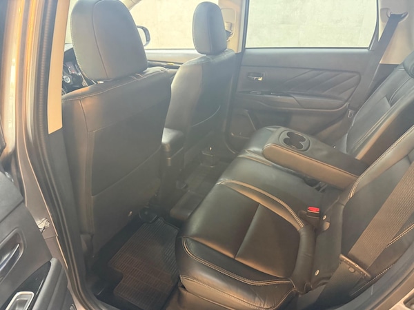 Used Mitsubishi Outlander 2016 for sale - 76317775: Photo 24