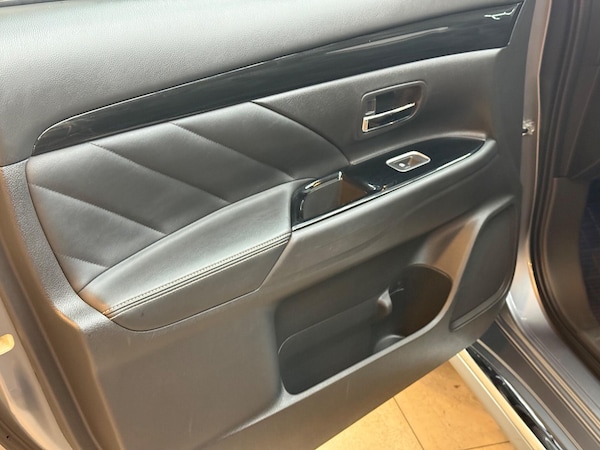 Used Mitsubishi Outlander 2016 for sale - 76317775: Photo 28
