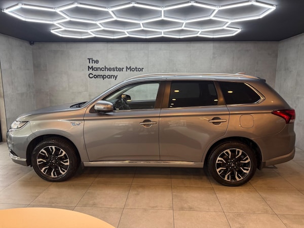 Used Mitsubishi Outlander 2016 for sale - 76317775: Photo 2