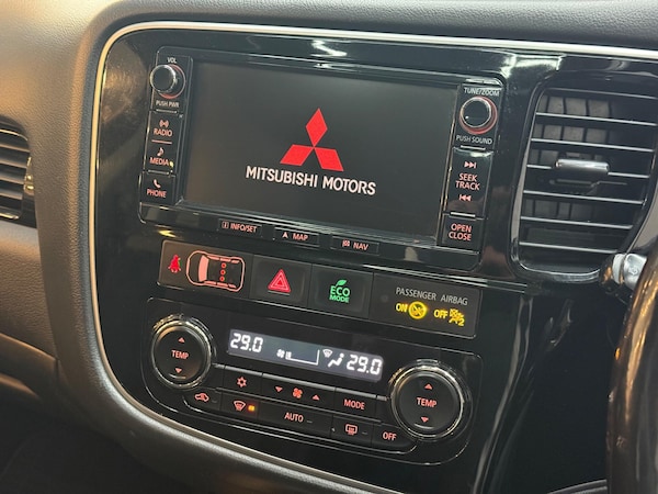 Used Mitsubishi Outlander 2016 for sale - 76317775: Photo 38