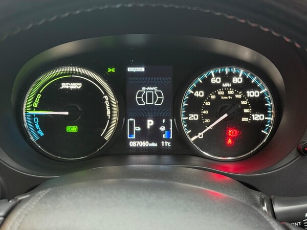 Used Mitsubishi Outlander 2016 for sale - 76317775: Photo 39