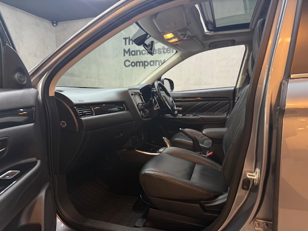 Used Mitsubishi Outlander 2016 for sale - 76317775: Photo 43