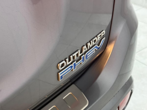 Used Mitsubishi Outlander 2016 for sale - 76317775: Photo 47