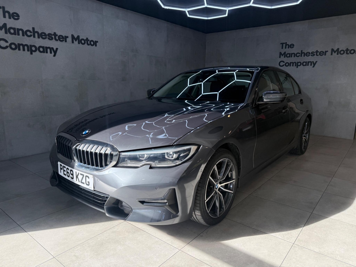 Used BMW 3 Series 2019 for sale - 76388625: Photo 1