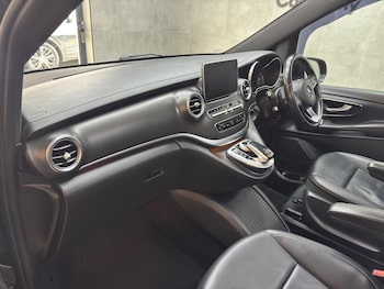 Used Mercedes-Benz V-Class 2017 for sale - 78843482: Photo