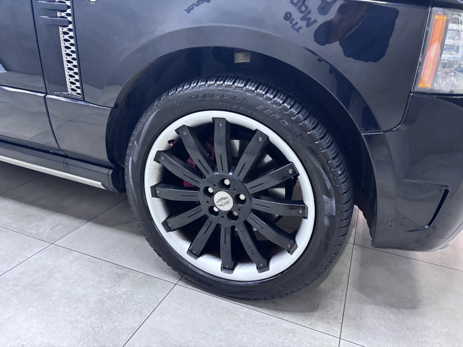 Used Land Rover Range Rover 2010 for sale - 77039832: Photo 35