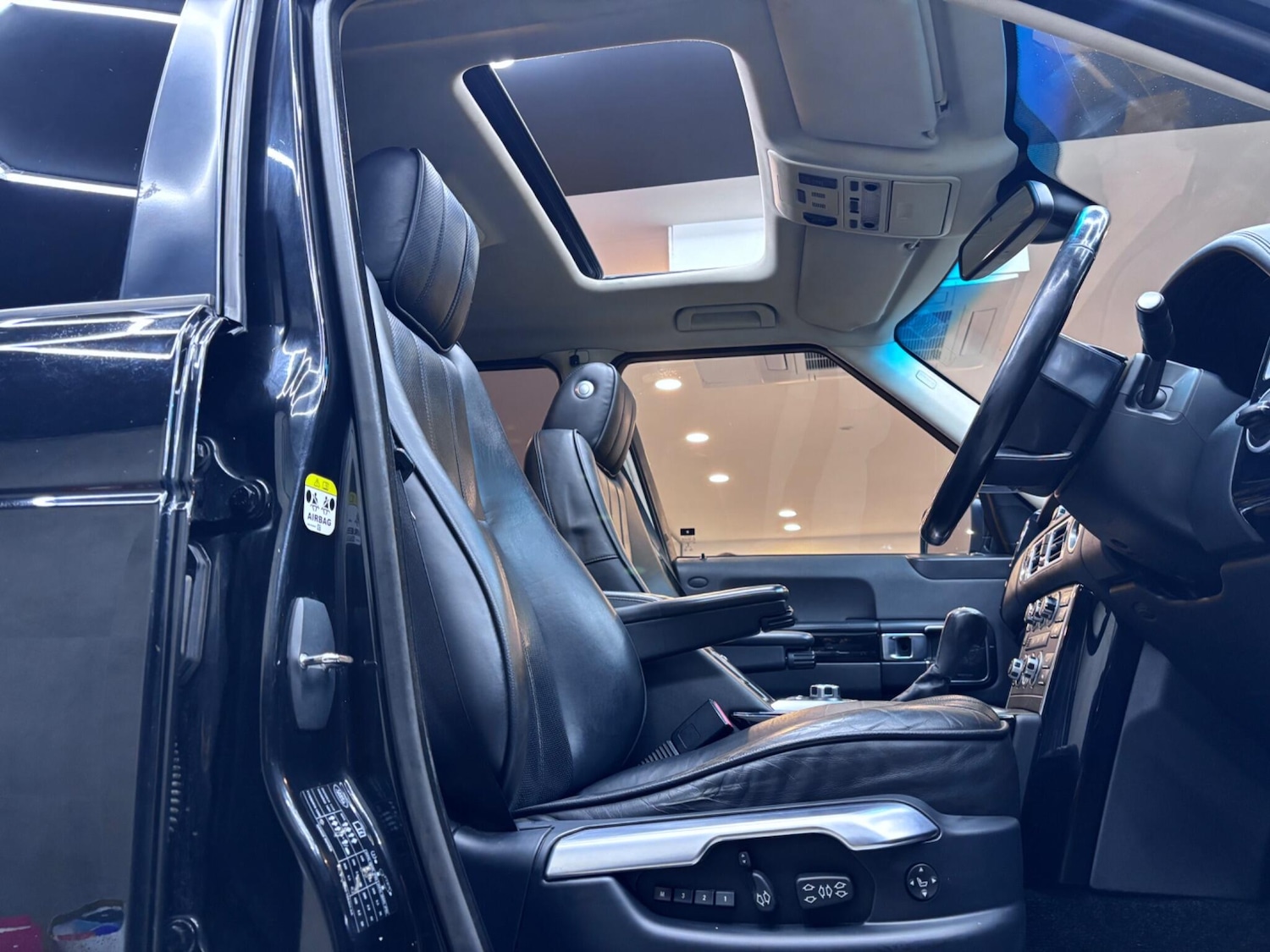 Used Land Rover Range Rover 2010 for sale - 77039832: Photo 67