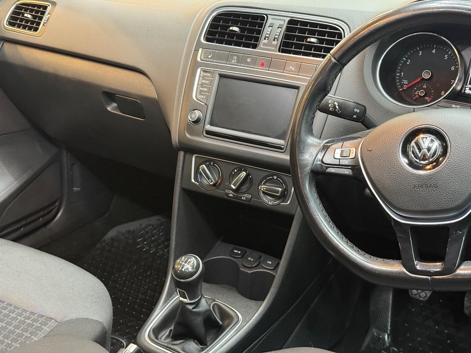 Used Volkswagen Polo 2017 for sale - 76729065: Photo 10