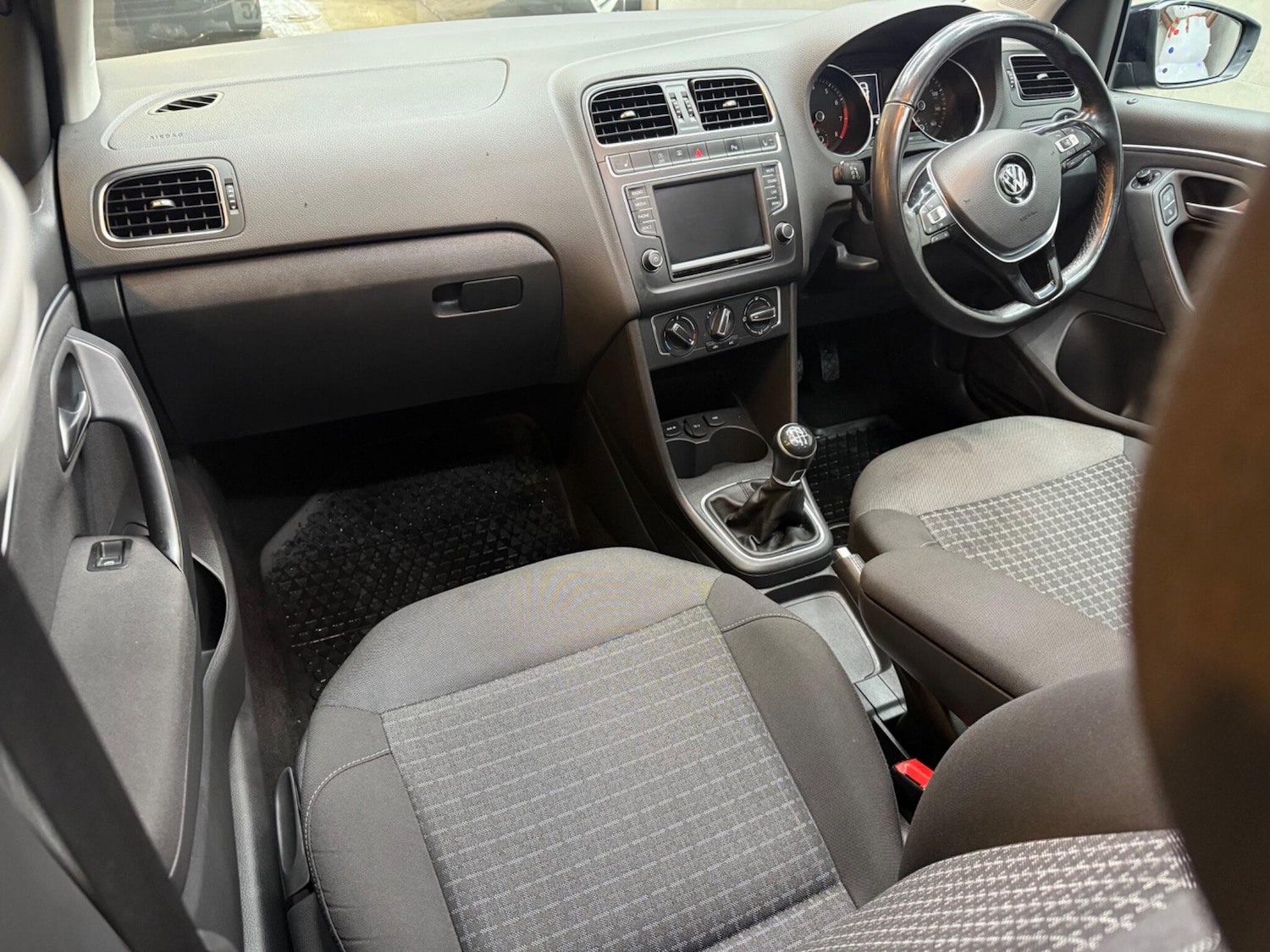 Used Volkswagen Polo 2017 for sale - 76729065: Photo 11