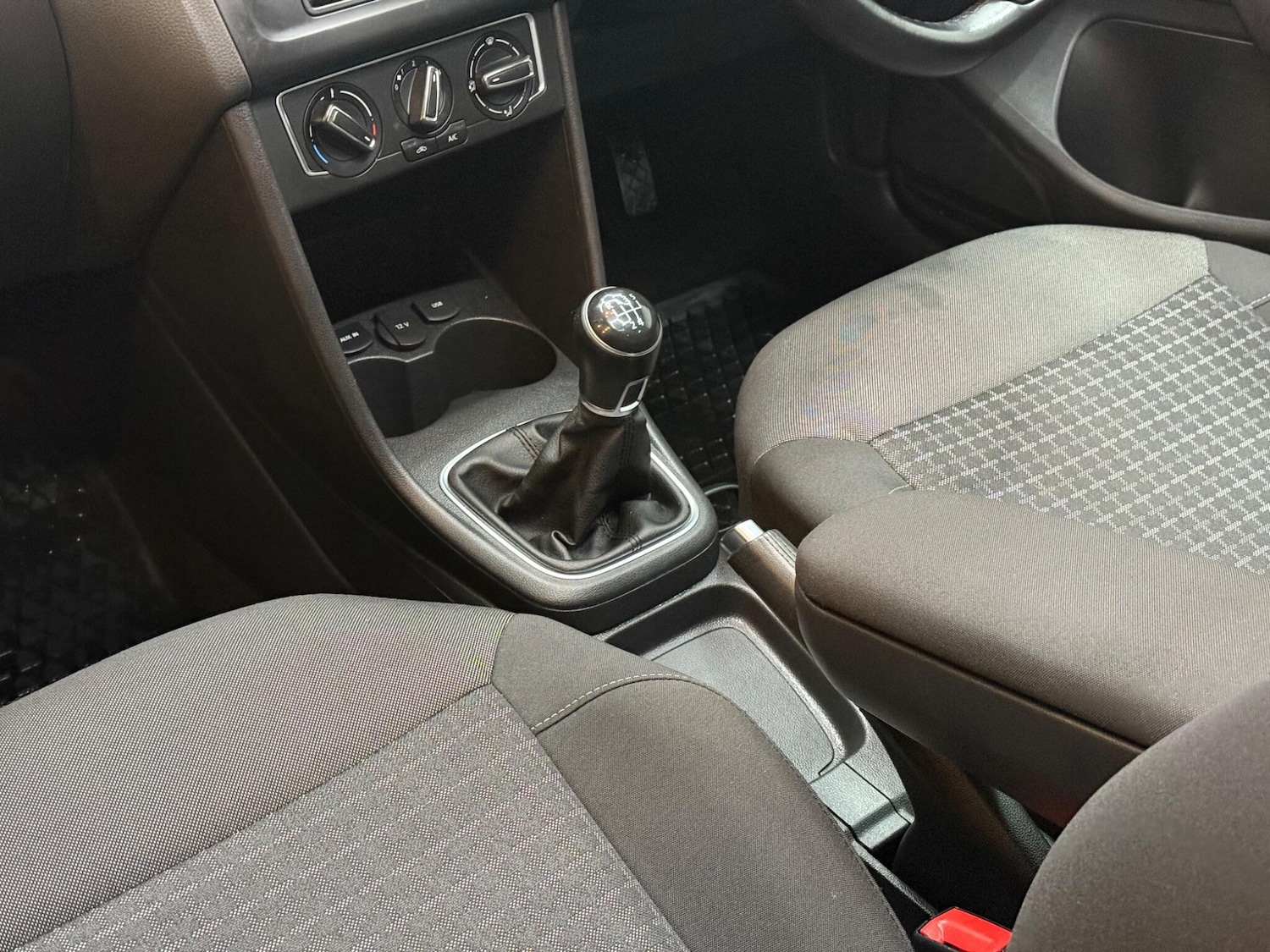 Used Volkswagen Polo 2017 for sale - 76729065: Photo 13