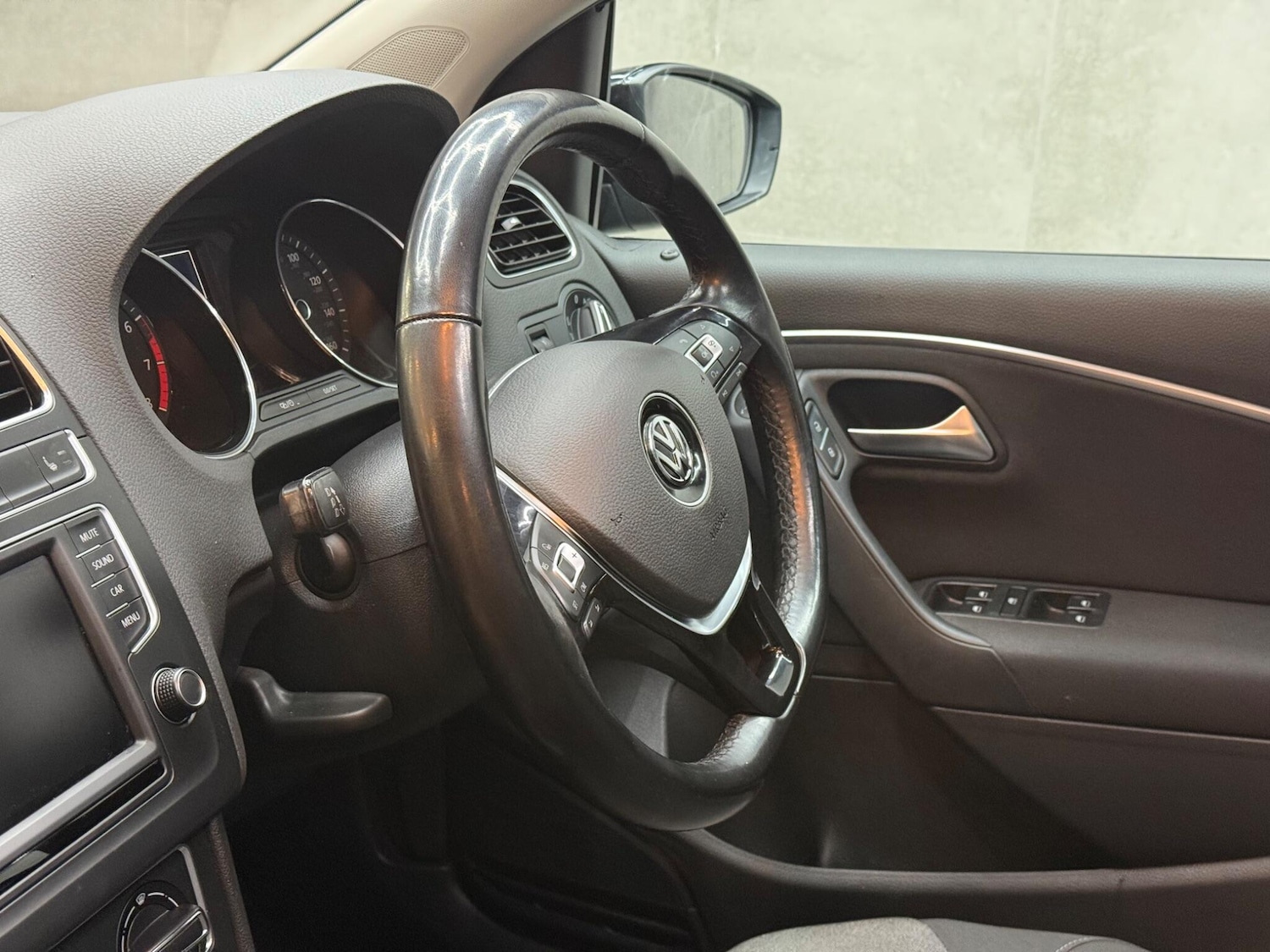 Used Volkswagen Polo 2017 for sale - 76729065: Photo 17