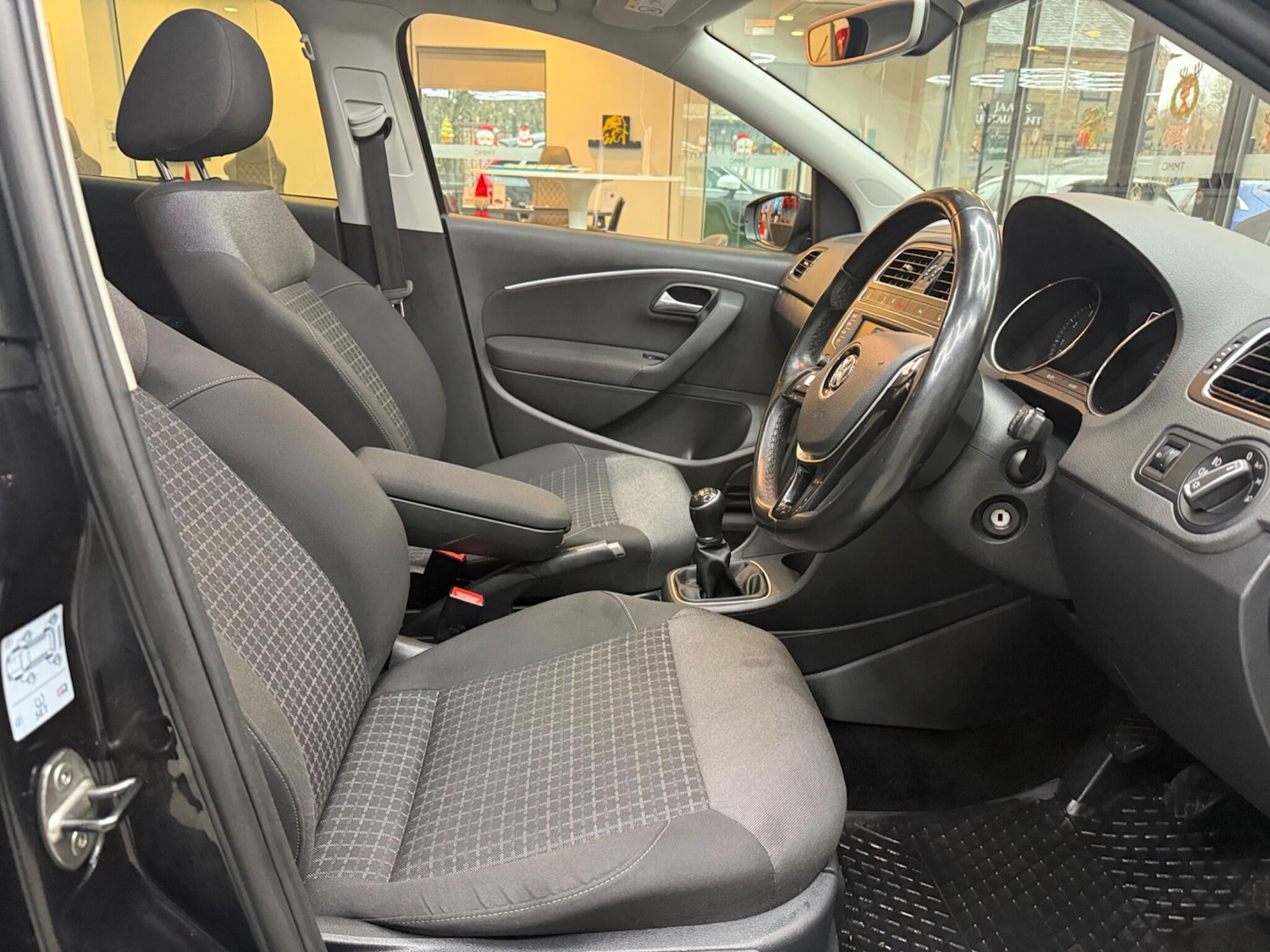 Used Volkswagen Polo 2017 for sale - 76729065: Photo 24