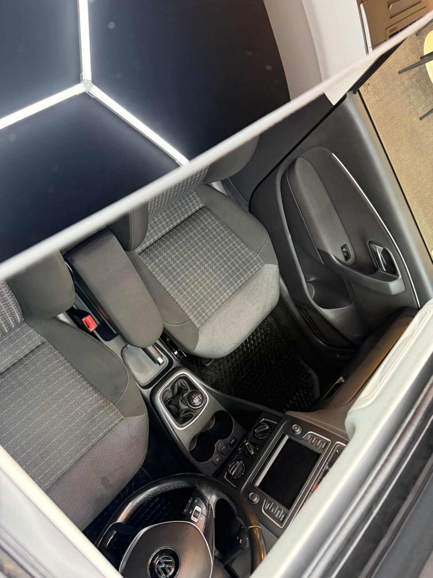 Used Volkswagen Polo 2017 for sale - 76729065: Photo 25