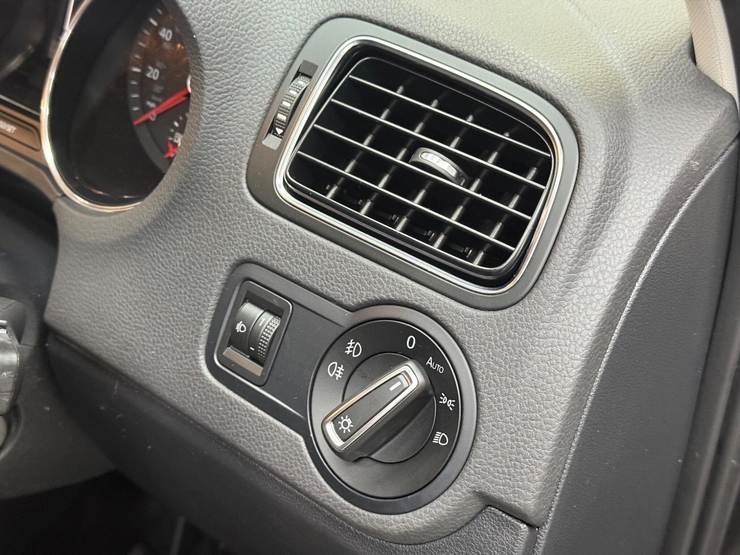 Used Volkswagen Polo 2017 for sale - 76729065: Photo 39