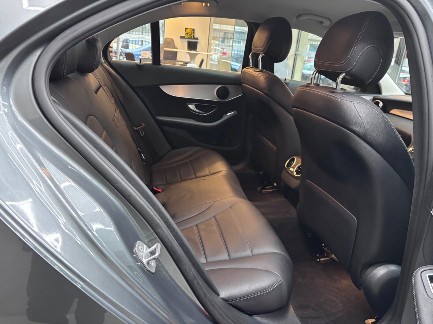 Used Mercedes-Benz C Class 2019 for sale - 77575169: Photo 25