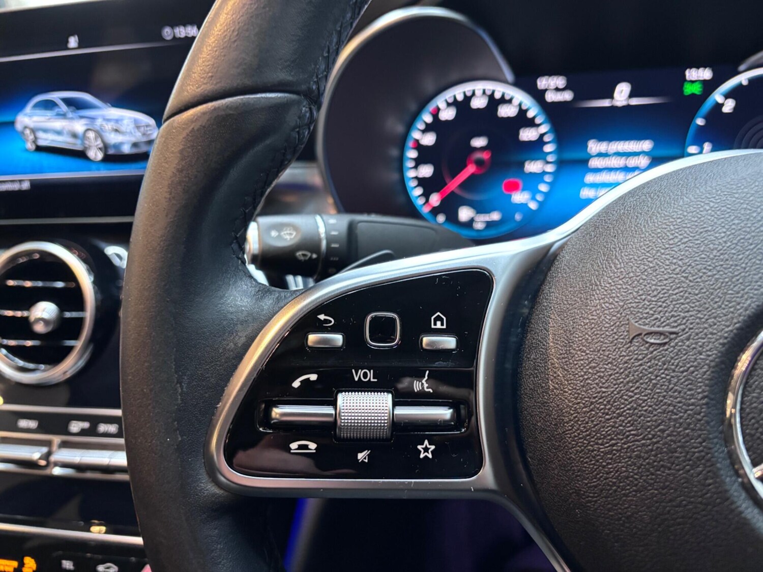 Used Mercedes-Benz C Class 2019 for sale - 77575169: Photo 35