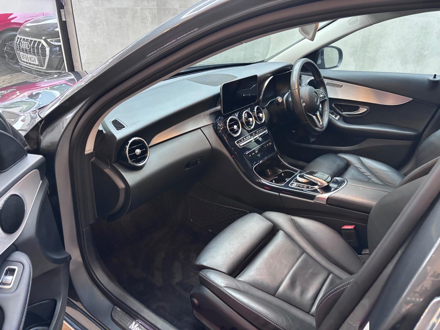 Used Mercedes-Benz C Class 2019 for sale - 77575169: Photo 63