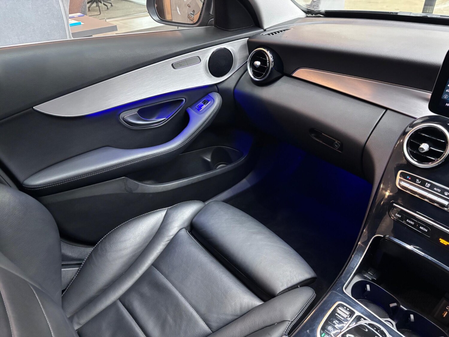 Used Mercedes-Benz C Class 2019 for sale - 77575169: Photo 70