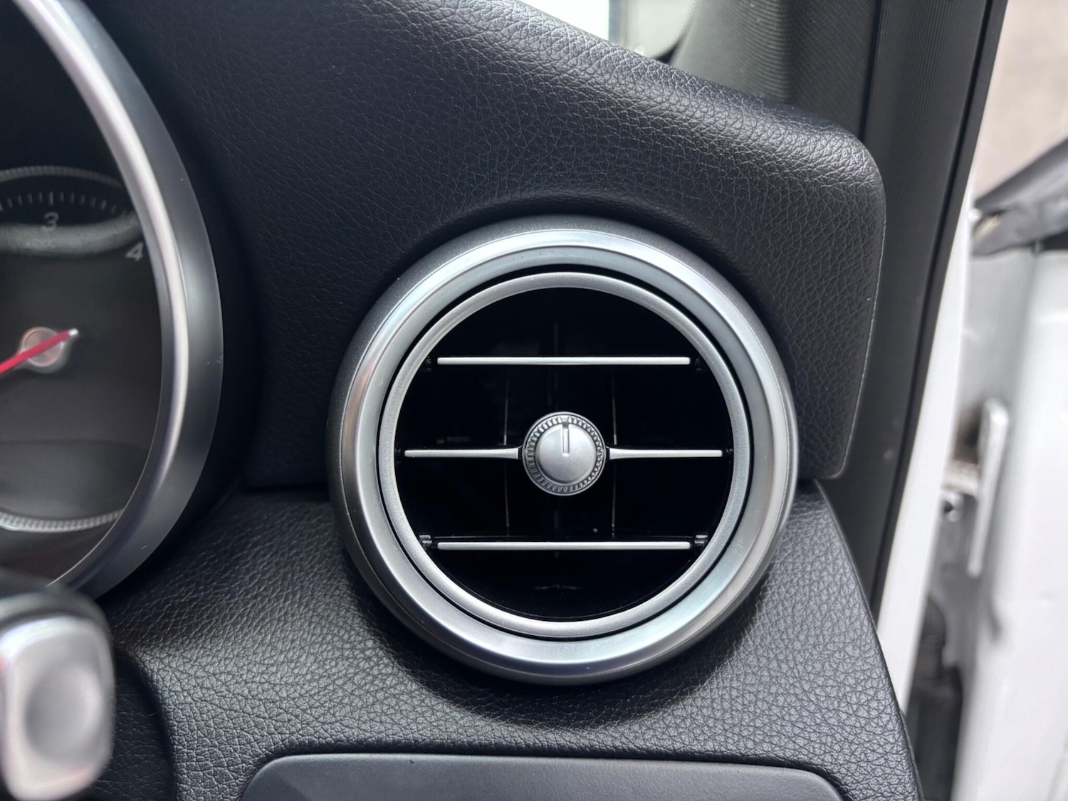 Used Mercedes-Benz C Class for sale - 77266806: Photo 35