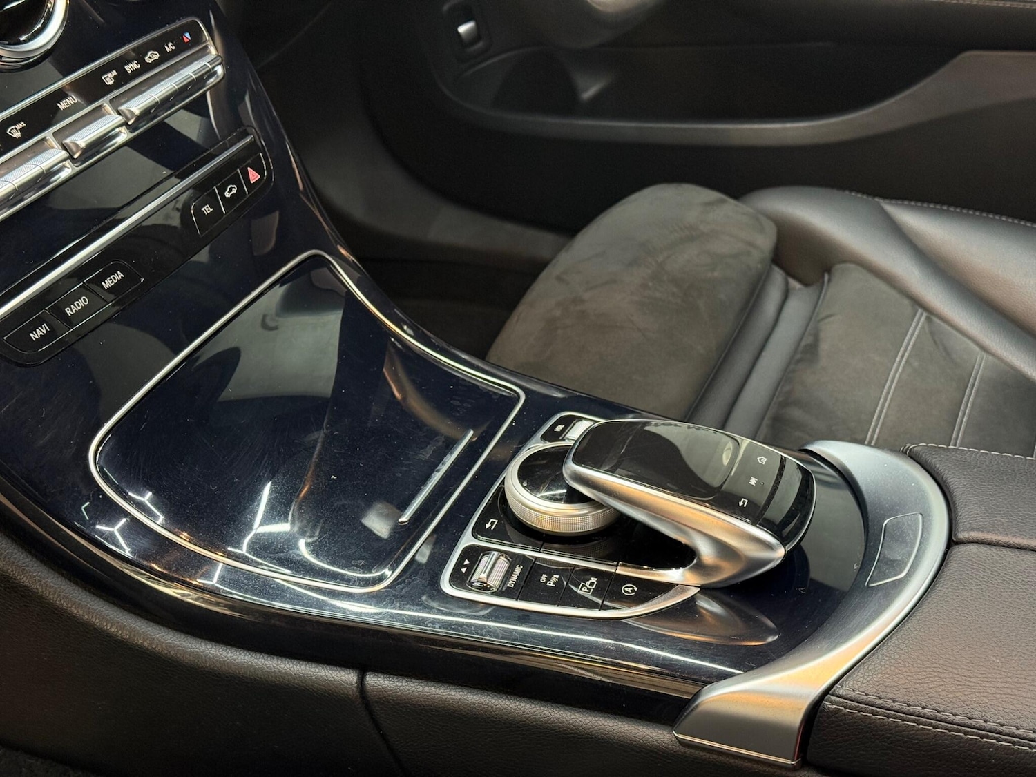 Used Mercedes-Benz C Class 2019 for sale - 76361108: Photo 15