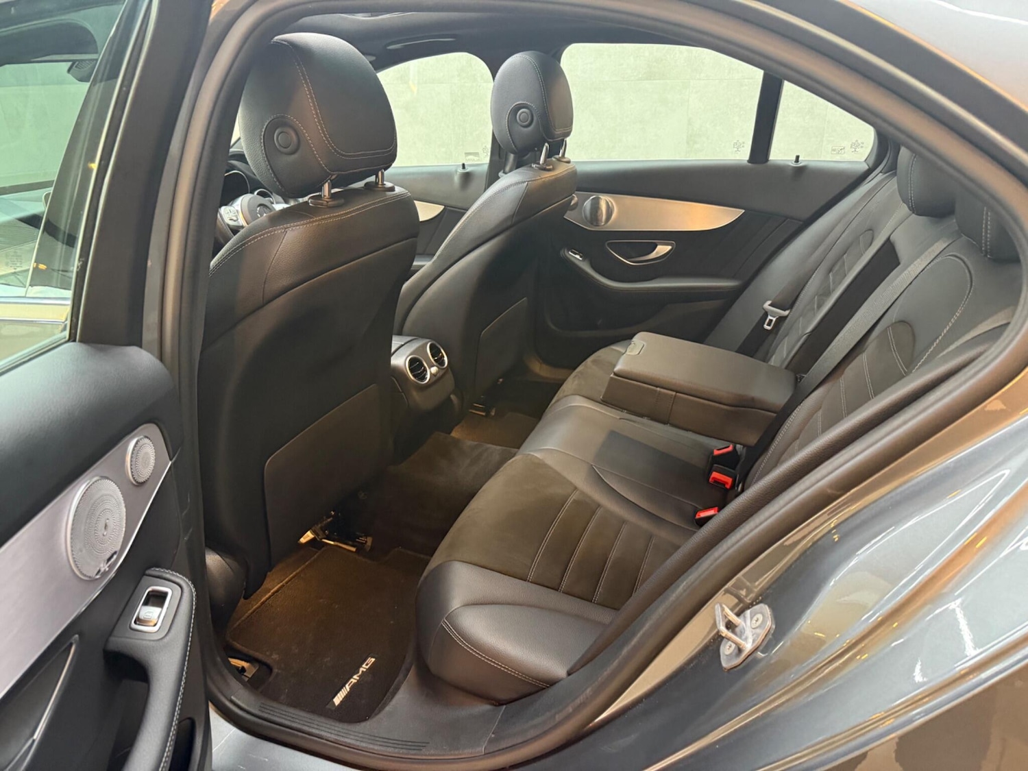 Used Mercedes-Benz C Class 2019 for sale - 76361108: Photo 25