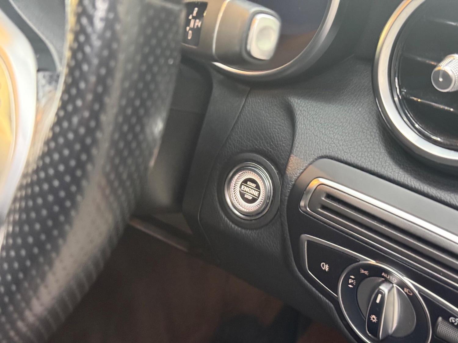 Used Mercedes-Benz C Class 2019 for sale - 76361108: Photo 27