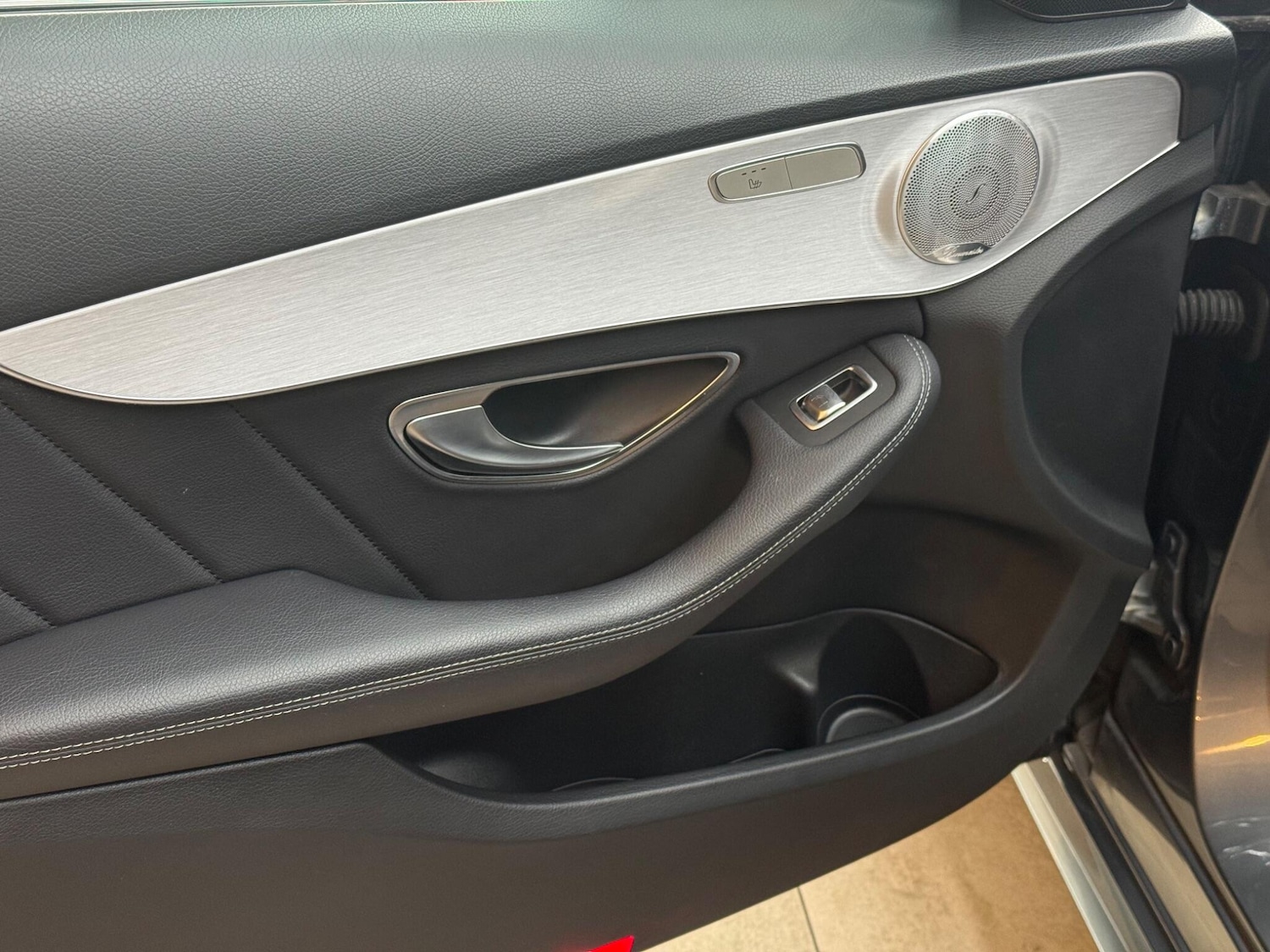 Used Mercedes-Benz C Class 2019 for sale - 76361108: Photo 32
