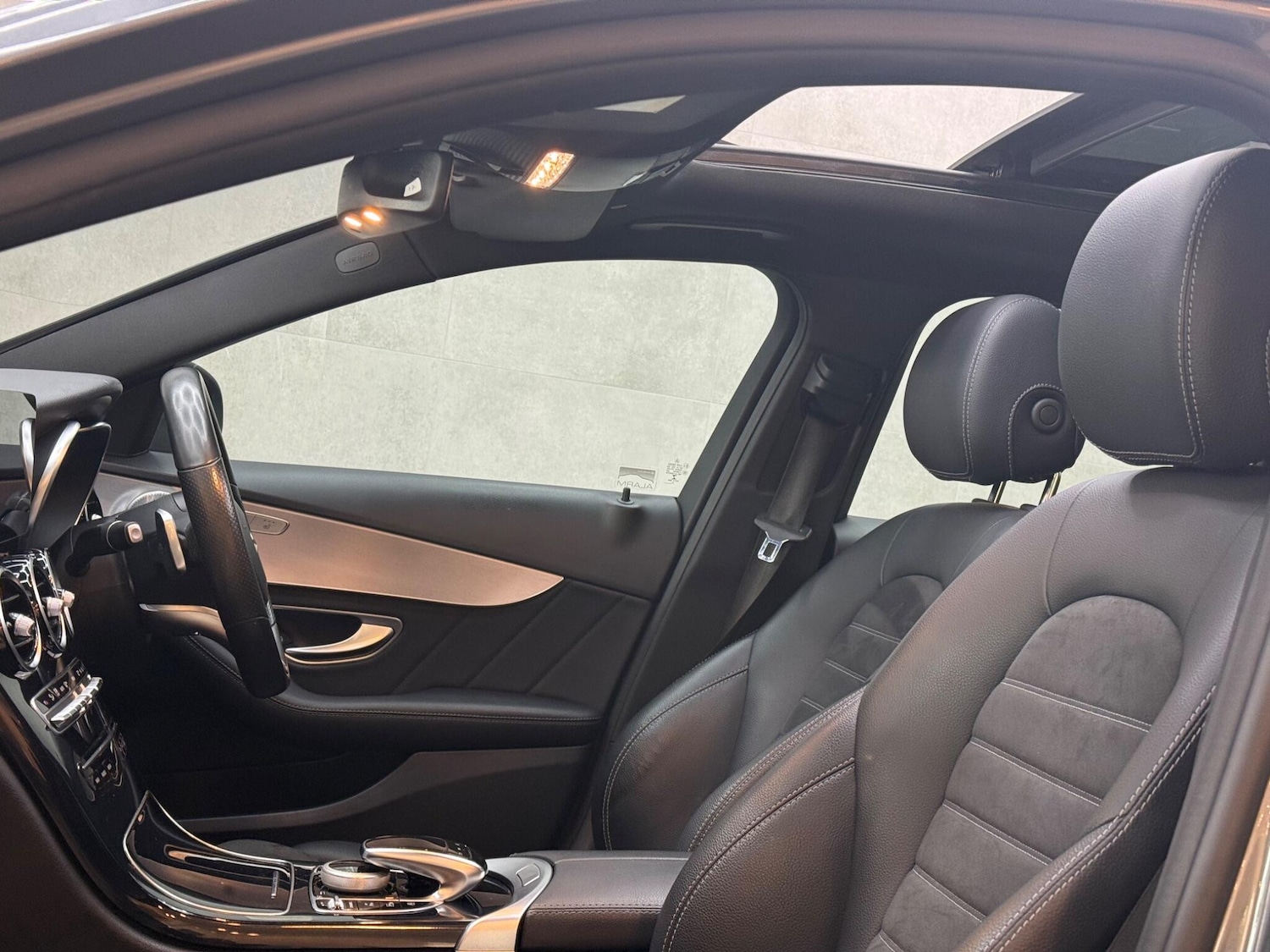Used Mercedes-Benz C Class 2019 for sale - 76361108: Photo 44