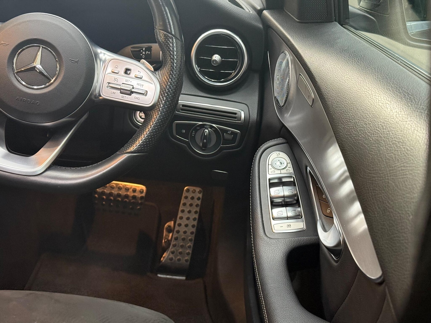 Used Mercedes-Benz C Class 2019 for sale - 76361108: Photo 54