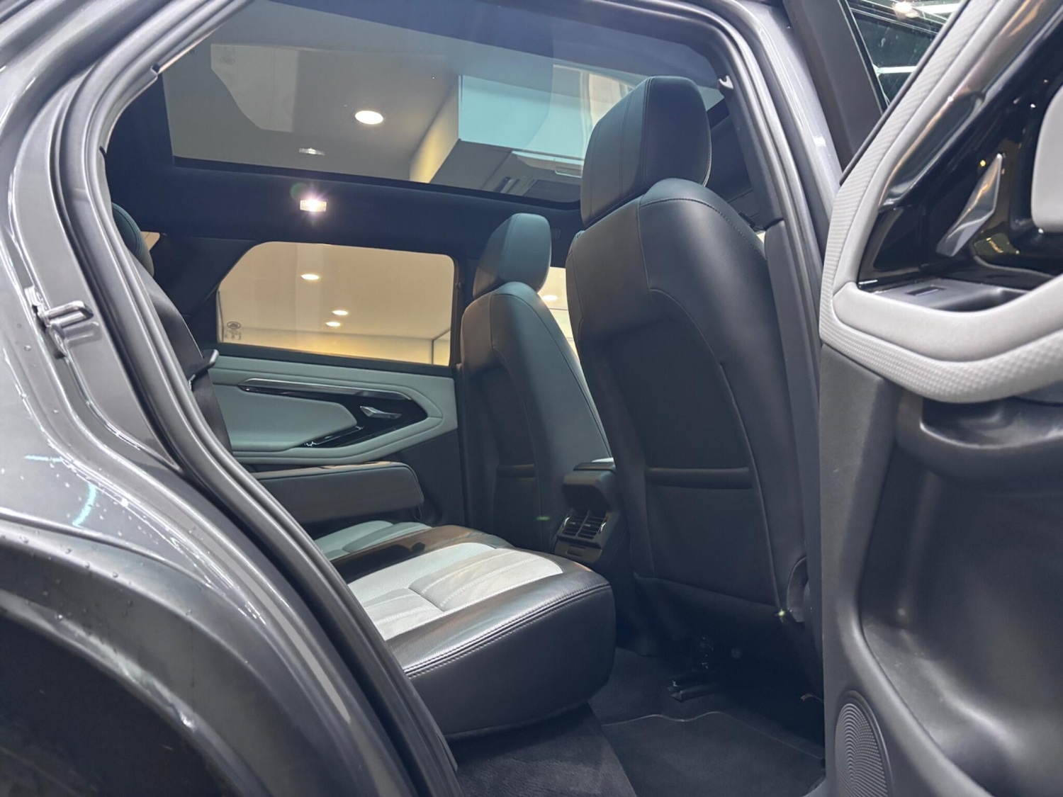 Used Land Rover Range Rover Evoque 2019 for sale - 76440984: Photo 66