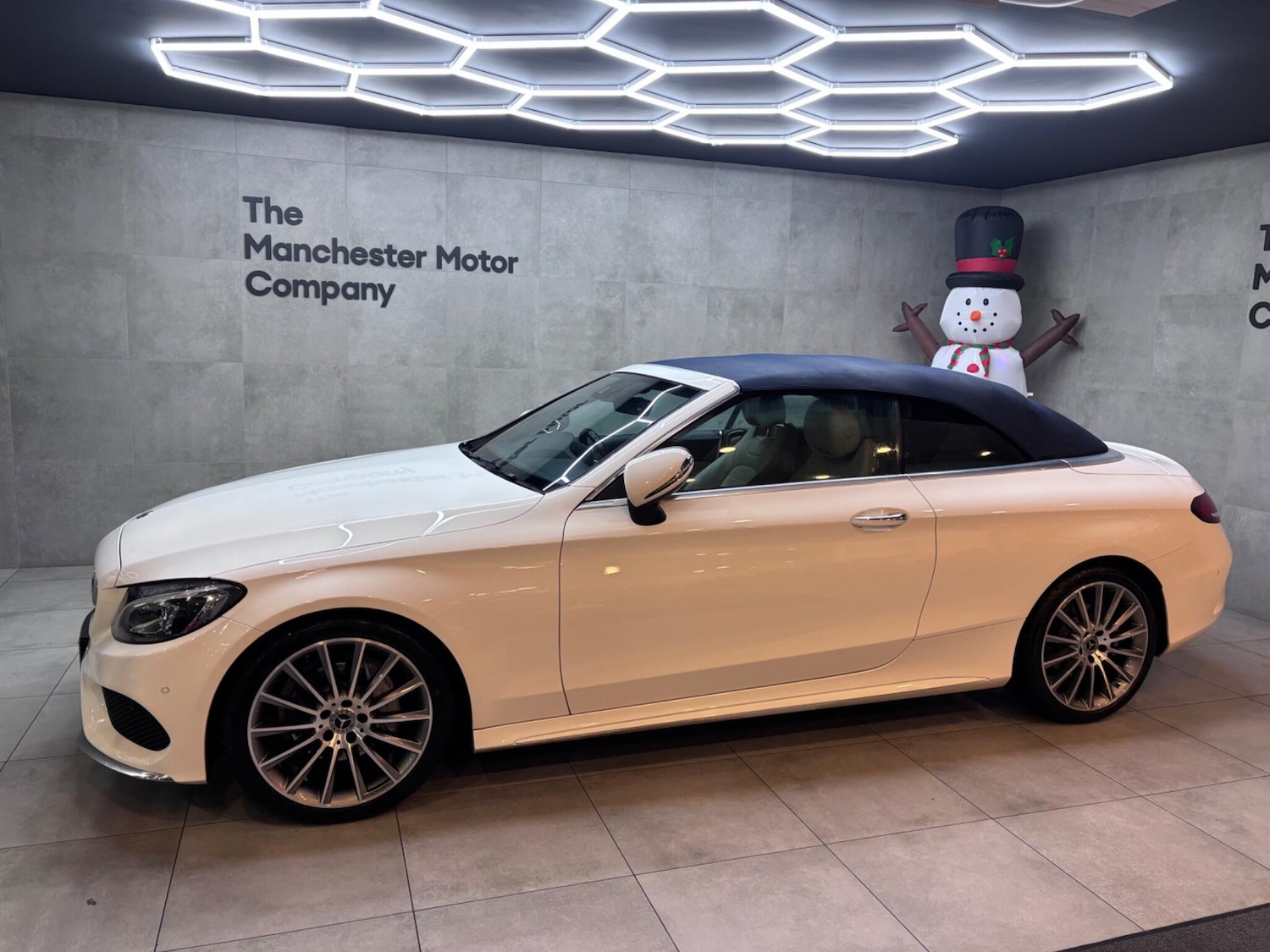 Used Mercedes-Benz C Class 2018 for sale - 76607588: Photo 2