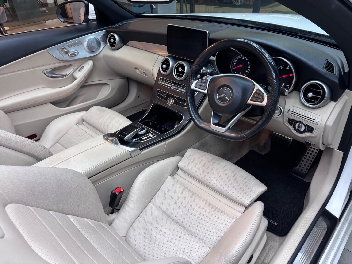 Used Mercedes-Benz C Class 2018 for sale - 76607588: Photo 25