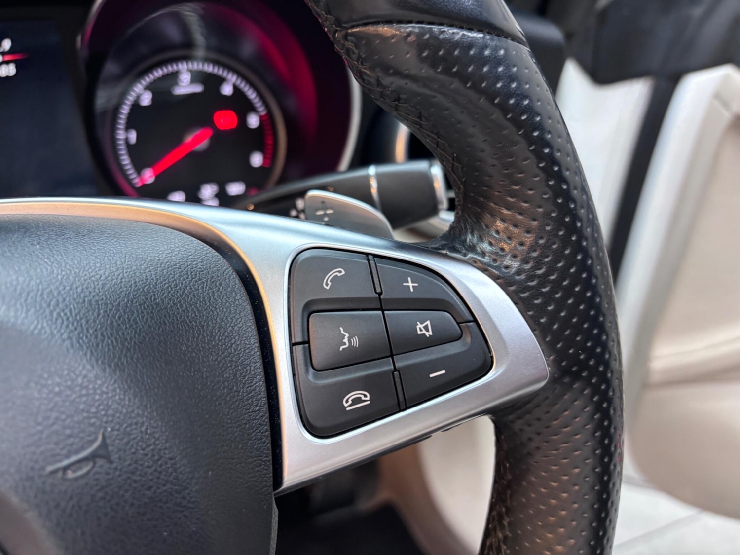 Used Mercedes-Benz C Class 2018 for sale - 76607588: Photo 32