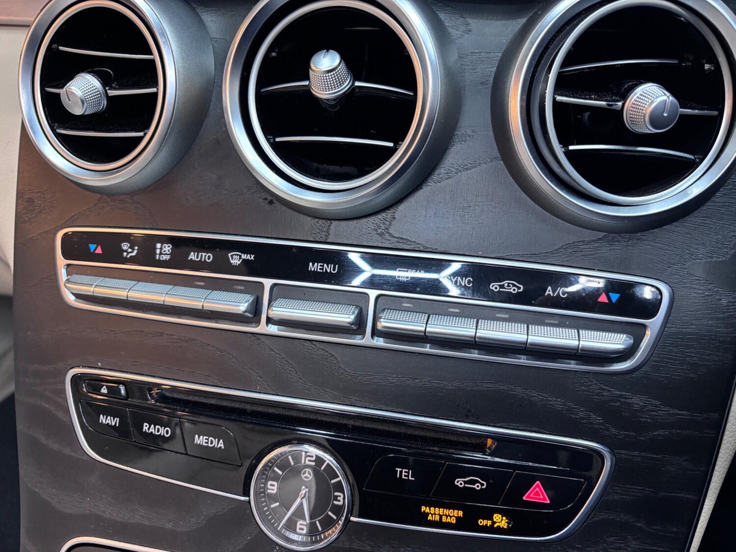 Used Mercedes-Benz C Class 2018 for sale - 76607588: Photo 34