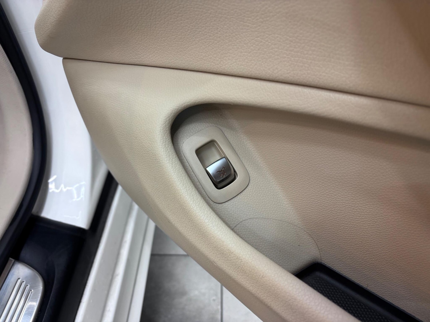 Used Mercedes-Benz C Class 2018 for sale - 76607588: Photo 44