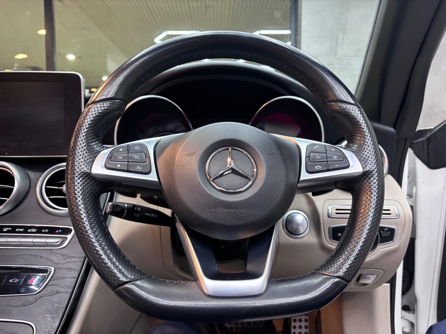 Used Mercedes-Benz C Class 2018 for sale - 76607588: Photo 54