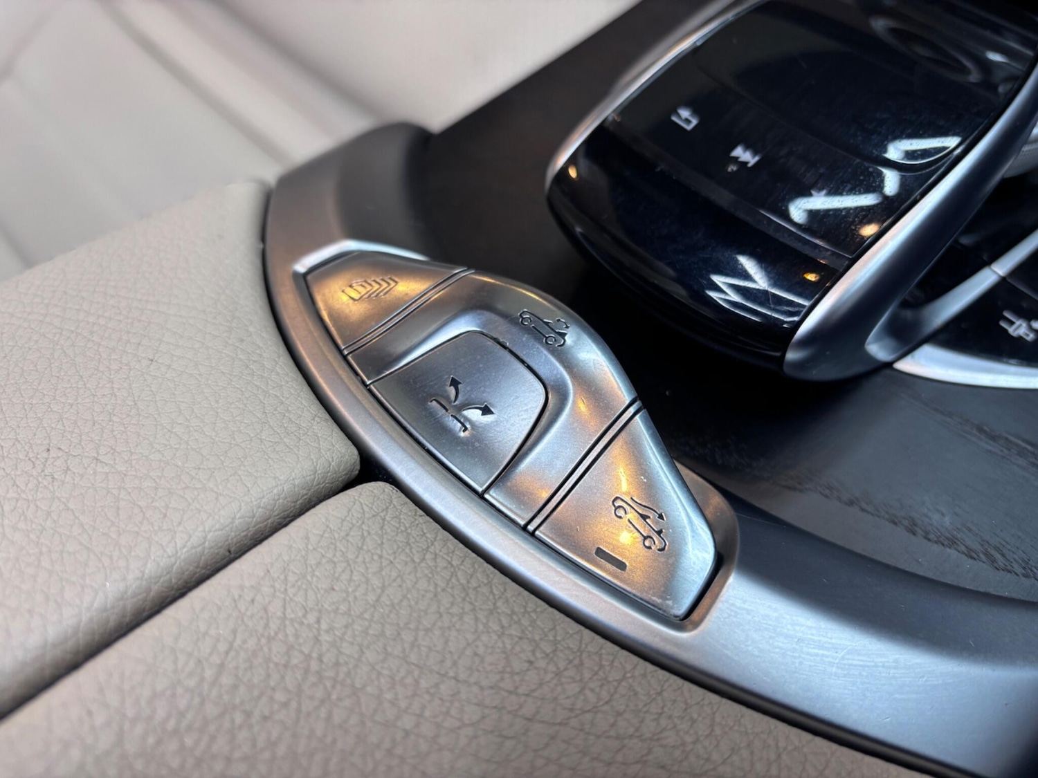 Used Mercedes-Benz C Class 2018 for sale - 76607588: Photo 75