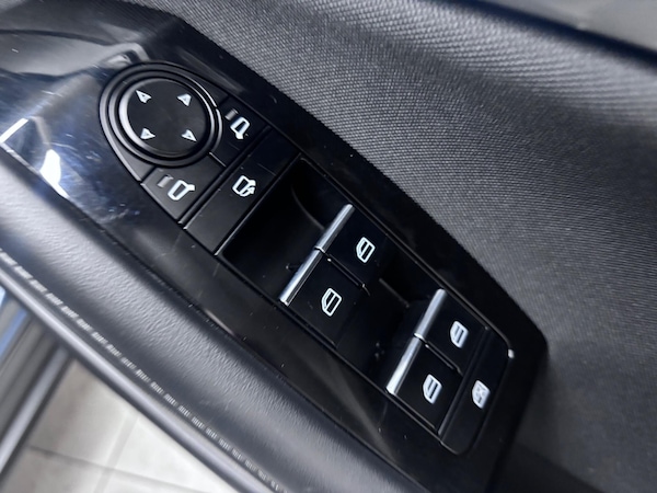Used Mazda CX-30 2022 for sale - 76138662: Photo 32